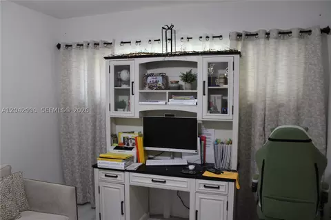 Bedroom - 11512 NW 58th Ave, Hialeah, FL 33012 photo 10 of 10
