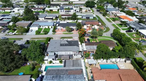 View/Area - 11512 NW 58th Ave, Hialeah, FL 33012 photo 6 of 7