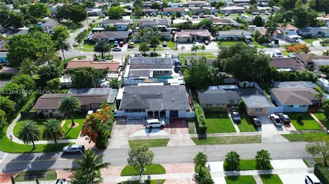 View/Area - 11512 NW 58th Ave, Hialeah, FL 33012 photo 5 of 7