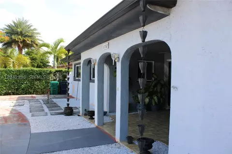 Exterior - 11512 NW 58th Ave, Hialeah, FL 33012 photo 1 of 9