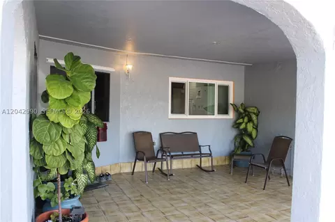 Exterior - 11512 NW 58th Ave, Hialeah, FL 33012 photo 2 of 9