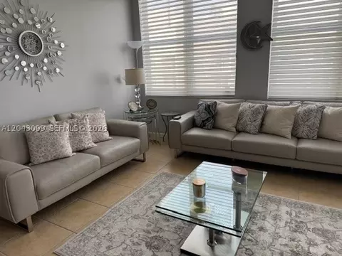 511 SE 5th Ave #1705, Fort Lauderdale, FL 33301