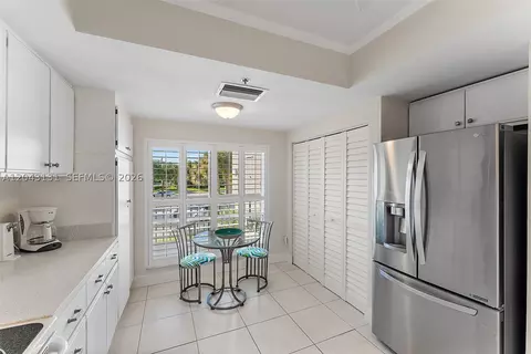 Kitchen - 145 NEdgewater Dr #4105, Stuart, FL 34996 photo 2 of 4