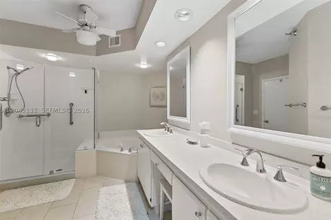 Bath - 145 NEdgewater Dr #4105, Stuart, FL 34996 photo 2 of 4