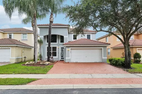 2162 NW 77th Ter, Pembroke Pines, FL 33024