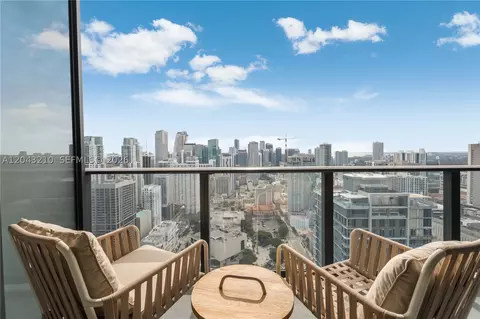 159 NE 6th St #4212, Miami, FL 33132