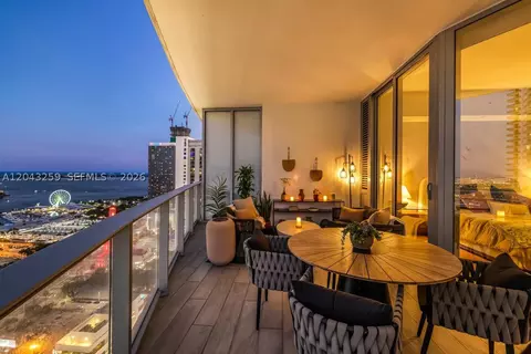 851 NE 1st Ave #3403, Miami, FL 33132