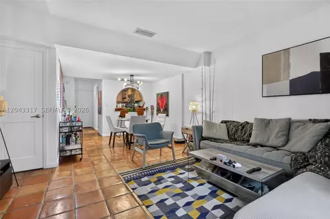 6705 N Kendall Dr #312, Pinecrest, FL 33156