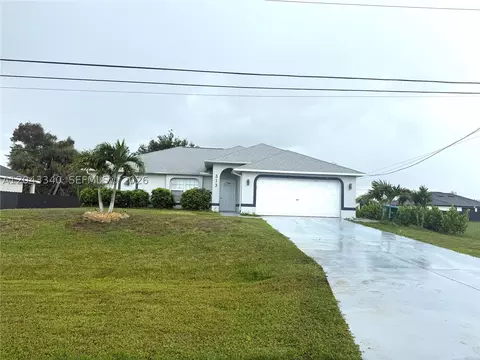 313 NW 16 Pl, Cape Coral, FL 33993