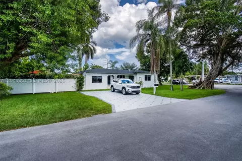 13501 NE Miami Ct, Miami, FL 33161