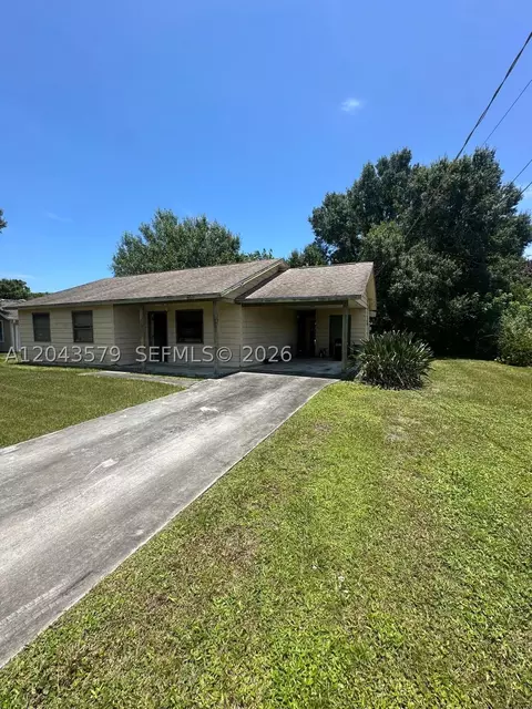 6100 Tangelo Dr, Fort Pierce, FL 34982