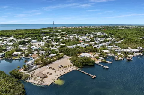 View/Area - 19 Park Dr, Key Largo, FL 33037 photo 11 of 13