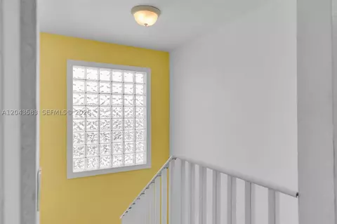 Entry Way - 19 Park Dr, Key Largo, FL 33037 photo 1 of 1