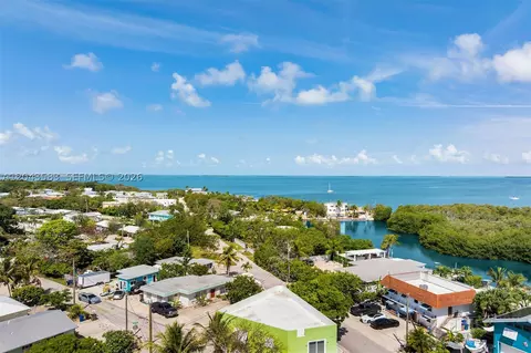 View/Area - 19 Park Dr, Key Largo, FL 33037 photo 5 of 13