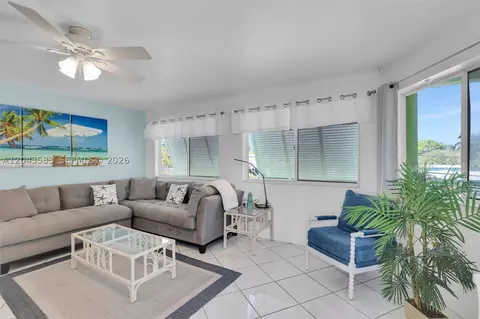 Living - 19 Park Dr, Key Largo, FL 33037 photo 2 of 4