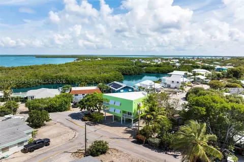 View/Area - 19 Park Dr, Key Largo, FL 33037 photo 3 of 13