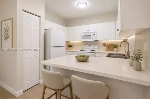 2728 NE 3rd Ct #201, Homestead, FL 33033