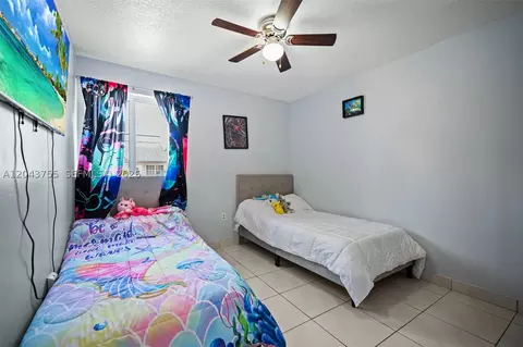 Bedroom - 7581 W 29th Way, Hialeah, FL 33018 photo 5 of 6