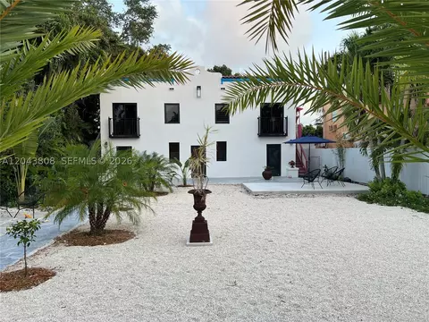 2134 SW 11th St, Miami, FL 33135