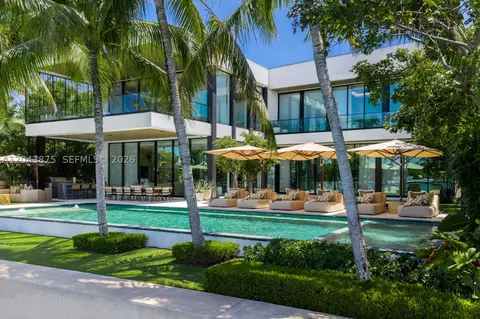 58 La Gorce Cir, Miami Beach, FL 33141
