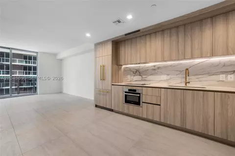 77 SE 5th St #1708, Miami, FL 33131