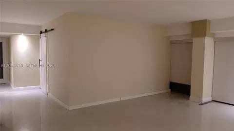 1800 NE 114th St #508, Miami, FL 33181