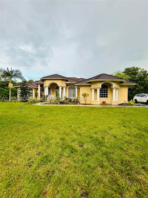 13754 N 48th Ct N, West Palm Beach, FL 33411