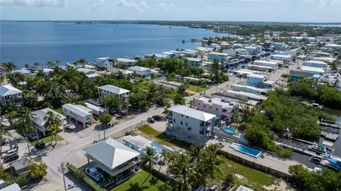 View/Area - 768 Michael Dr, Key Largo, FL 33037 photo 3 of 9