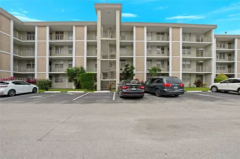 2901 NW 48th Ave #355, Lauderdale Lakes, FL 33313