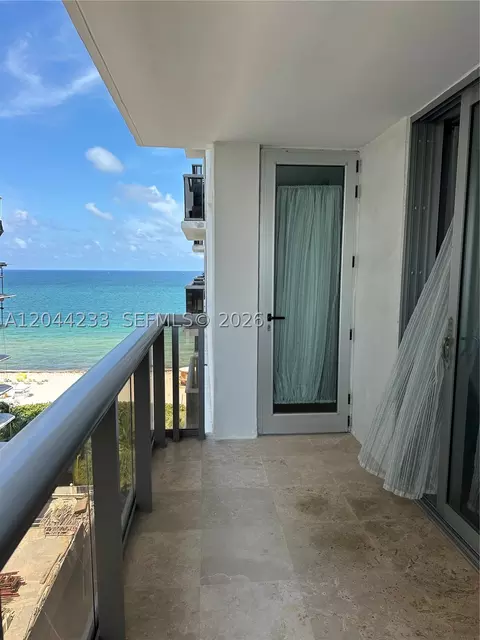 6039 Collins Ave #1205, Miami Beach, FL 33140