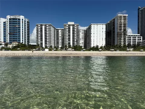 6039 Collins Ave #1205, Miami Beach, FL 33140