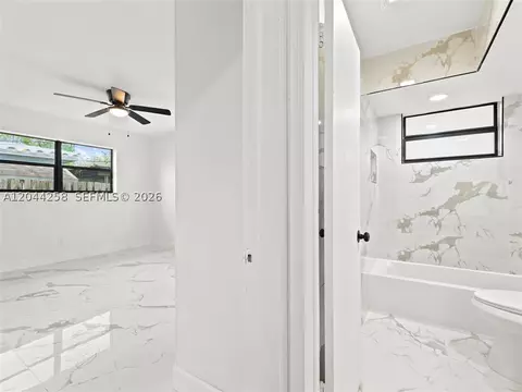 3246 Buchanan St, Hollywood, FL 33021 photo 18