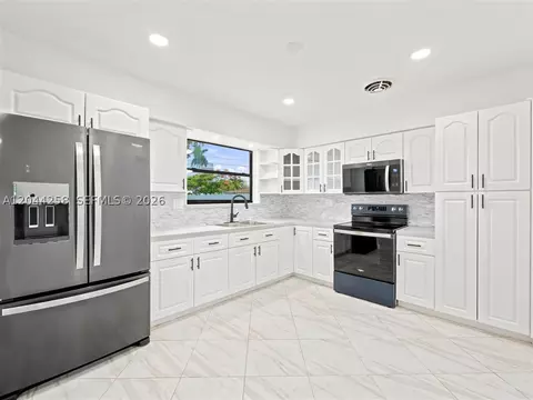 3246 Buchanan St, Hollywood, FL 33021 photo 5