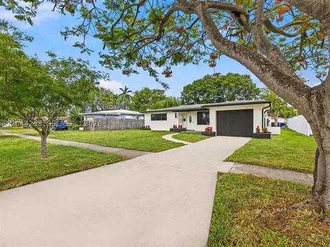 3246 Buchanan St, Hollywood, FL 33021 photo 4