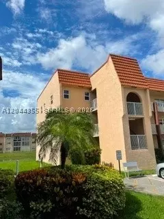 9010 Sunrise Lakes Blvd #301, Sunrise, FL 33322