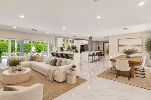 12900 SW 112th Ave, Miami, FL 33176