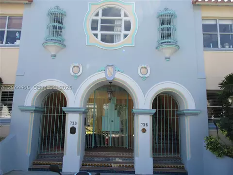 736 13th St, Miami Beach, FL 33139