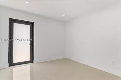 Bedroom - 191 SE 6th Ave, Hialeah, FL 33010 photo 14 of 17