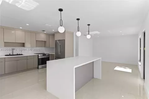 Kitchen - 191 SE 6th Ave, Hialeah, FL 33010 photo 1 of 9