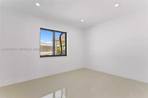 Bedroom - 191 SE 6th Ave, Hialeah, FL 33010 photo 2 of 17