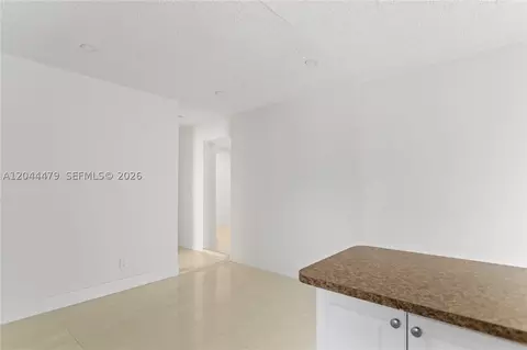 Living - 191 SE 6th Ave, Hialeah, FL 33010 photo 12 of 12