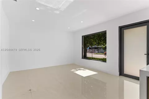 Living - 191 SE 6th Ave, Hialeah, FL 33010 photo 5 of 12