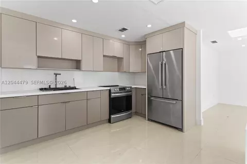 Kitchen - 191 SE 6th Ave, Hialeah, FL 33010 photo 5 of 9