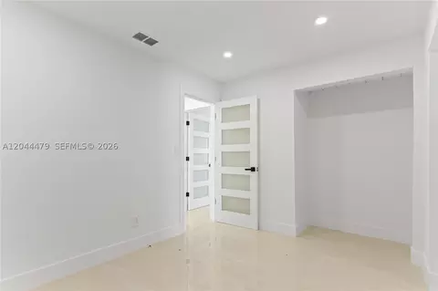 Bedroom - 191 SE 6th Ave, Hialeah, FL 33010 photo 10 of 17