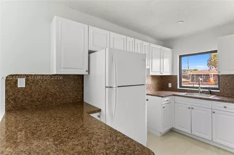Kitchen - 191 SE 6th Ave, Hialeah, FL 33010 photo 9 of 9