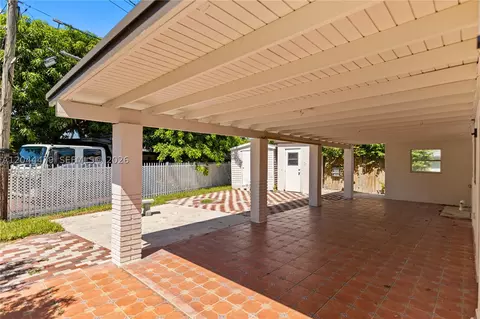Exterior - 191 SE 6th Ave, Hialeah, FL 33010 photo 6 of 10