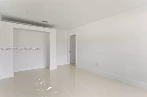 Bedroom - 191 SE 6th Ave, Hialeah, FL 33010 photo 16 of 17