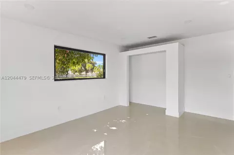 Bedroom - 191 SE 6th Ave, Hialeah, FL 33010 photo 17 of 17