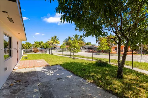 Exterior - 191 SE 6th Ave, Hialeah, FL 33010 photo 1 of 10