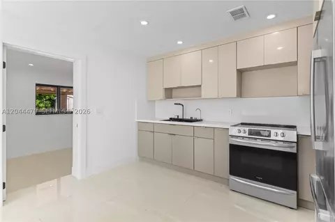 Kitchen - 191 SE 6th Ave, Hialeah, FL 33010 photo 4 of 9